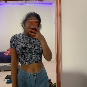 Forever 21 Navy & White Crop Top Floral